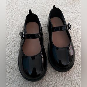 Toddler Girls size 10 Black Patent Mary Jane Shoes